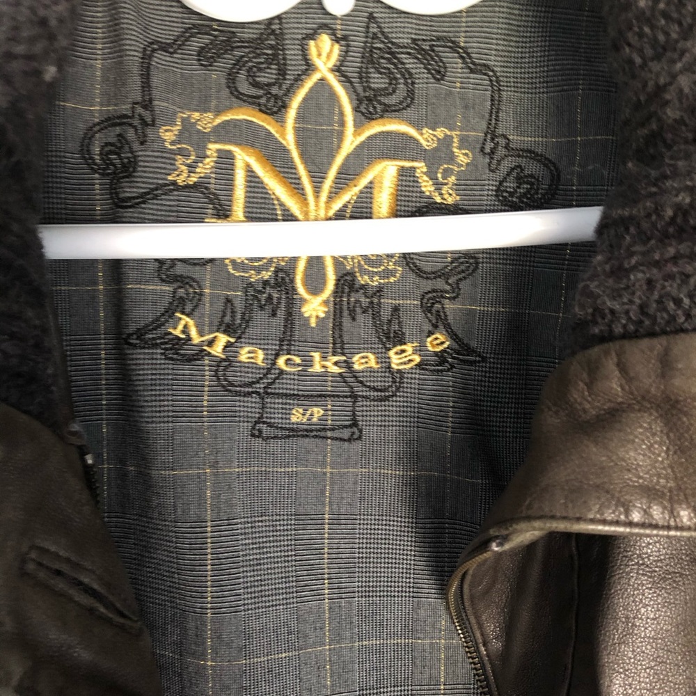 Leather jacket - Picture 2 of 6